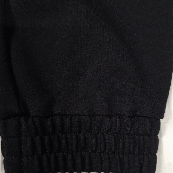 NWOT...SPANX Black Joggers Sleek Versatile Design Women's Size S - Picture 5 of 12